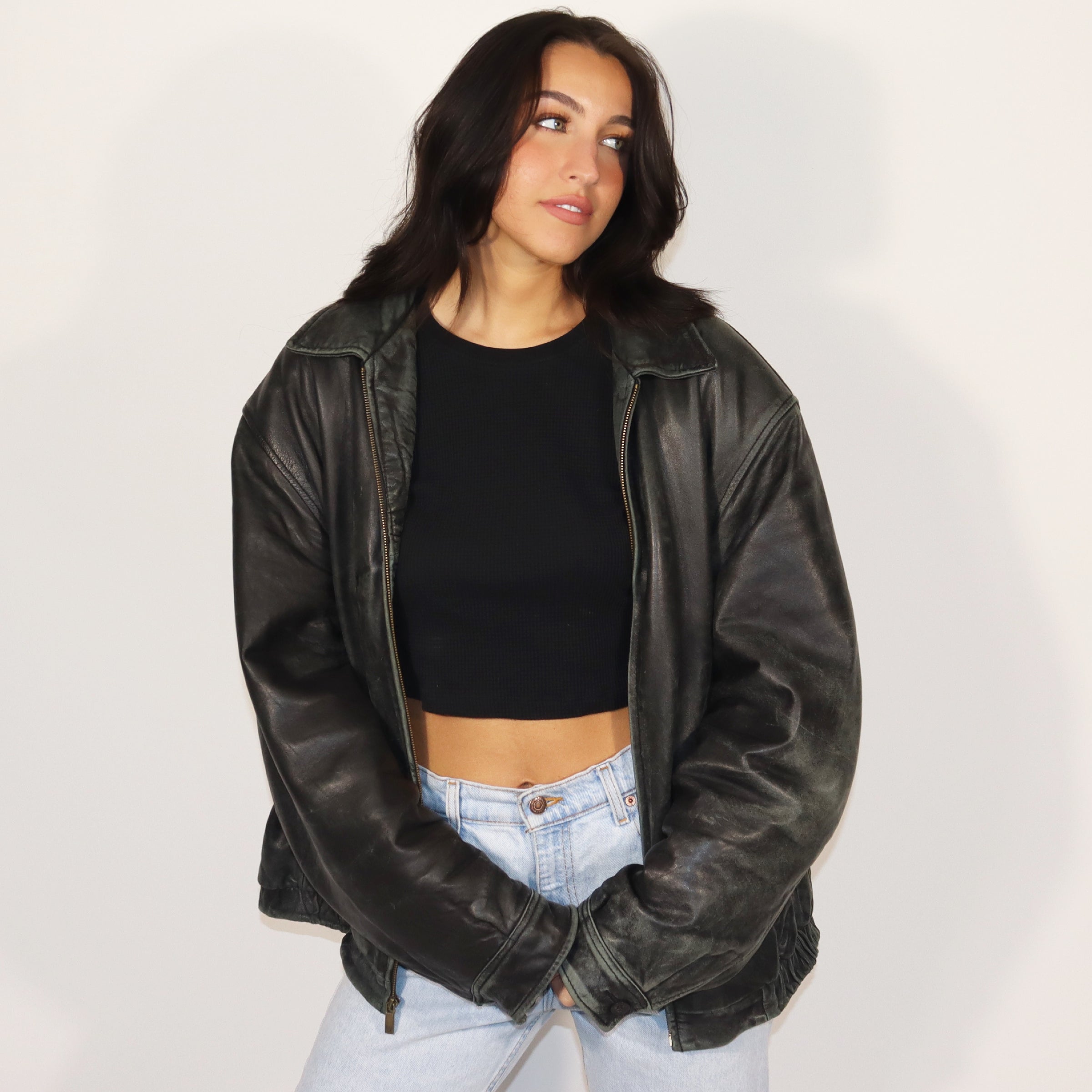 Oversized Worn Vintage Leather Jacket – The Model Off Duty